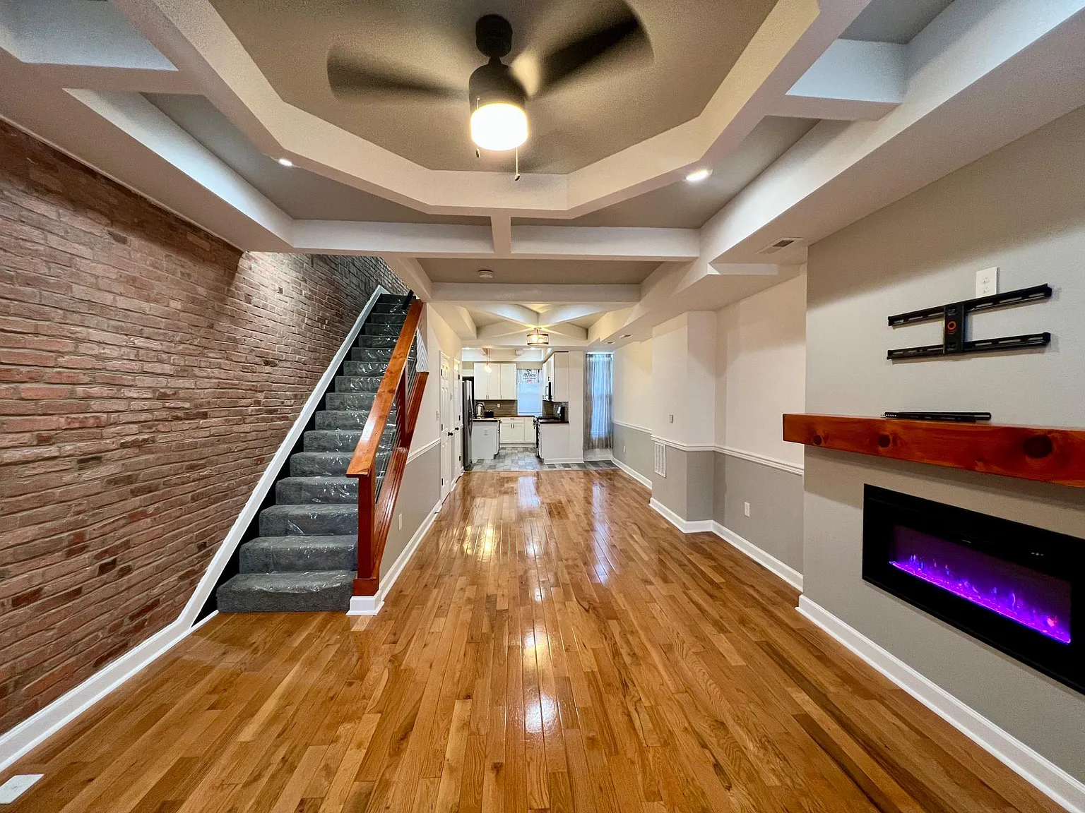 3 bed, 2.5 bath, 1500 sqft, $2,200 — Photo 3