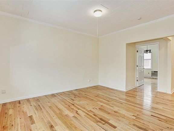 4th image of 360 Avenue C