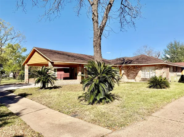 10242 Ella Falls Blvd, Houston, TX 77038