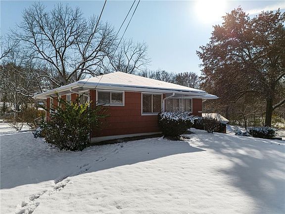 3rd image of 7019 N Elm St