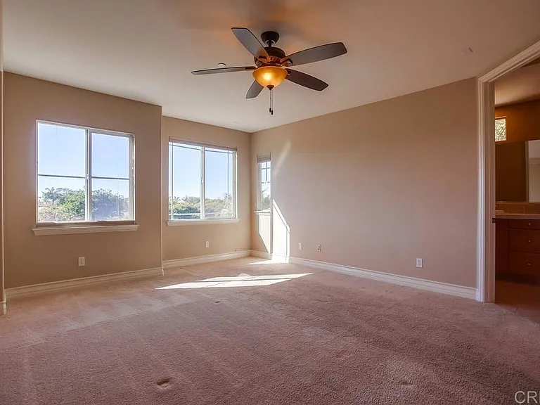 421 N Cedros Ave N — Photo 26