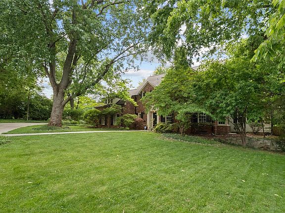 3rd image of 7848 Greensfelder Ln