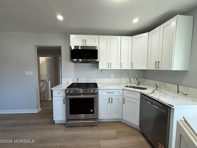 464 2nd Ave #2 — Photo 16