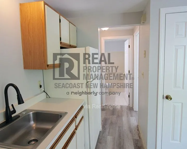 28 Ivy Ln #12 — Photo 5
