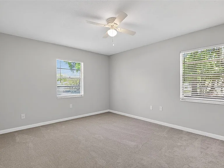 3907 NW 21st St — Photo 15