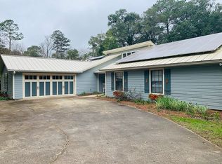 6194 Pickwick Rd, Tallahassee, FL 32309