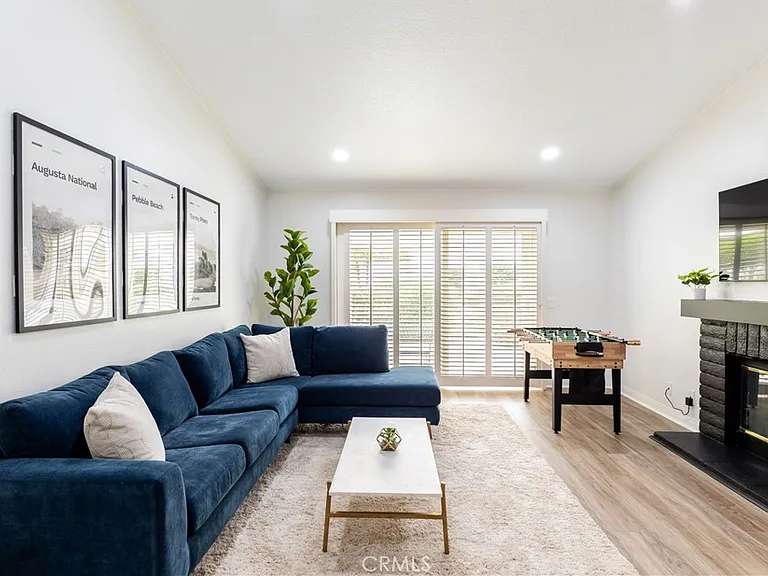 216 Desert Falls Dr E — Photo 3