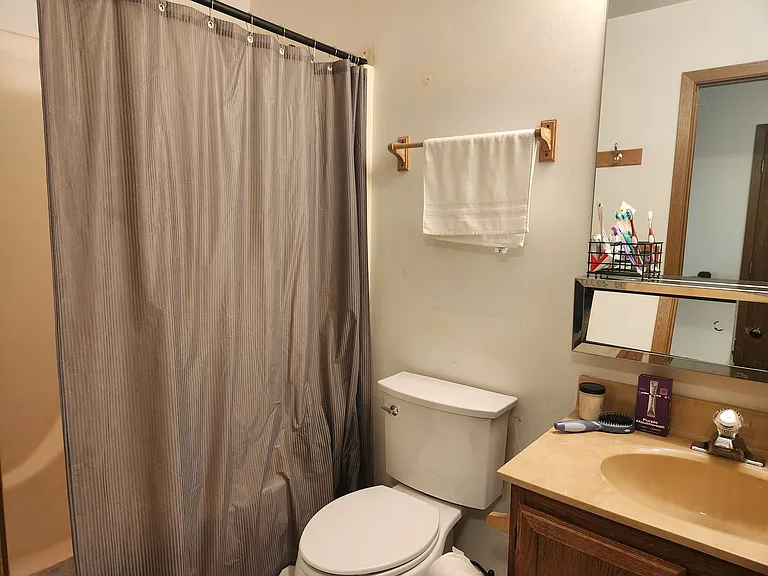 827 Boxwood Dr — Photo 21