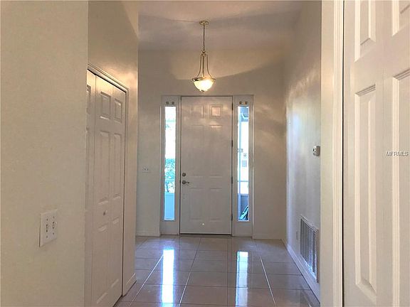 5th image of 2055 Watersedge Dr