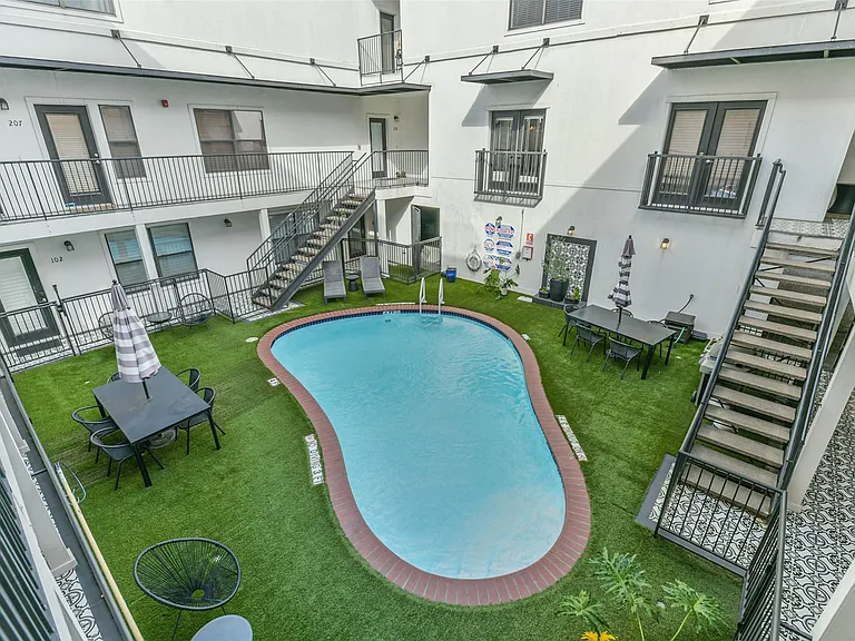 17 Waugh Dr #209 — Photo 36