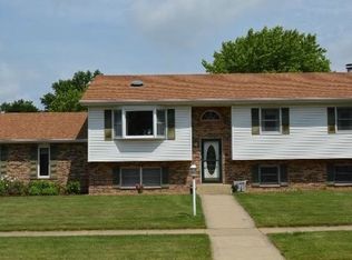 1480 Essex Dr, Porter, IN