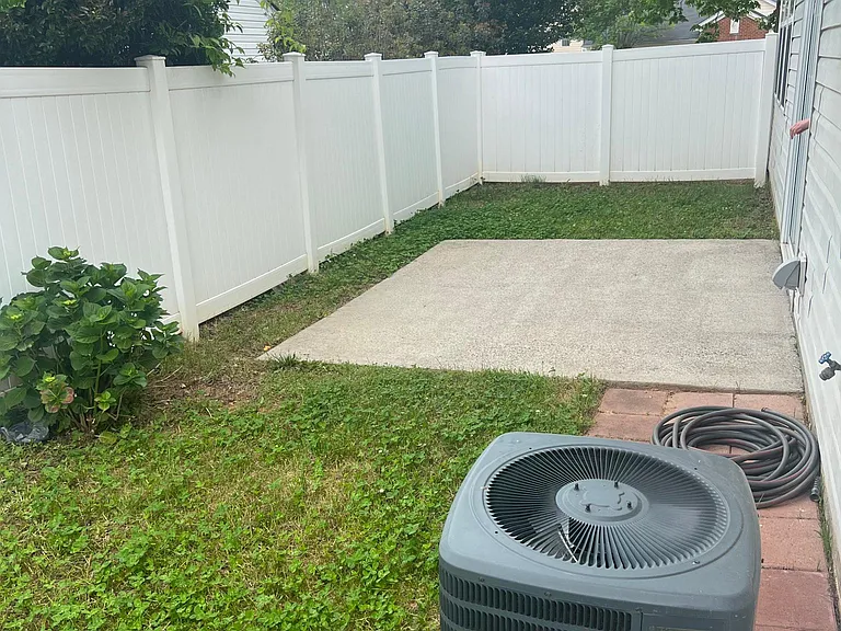 Low maintenance back yard. Front yard and side use is maintained by HOA