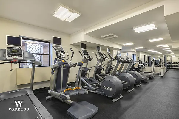 Sold by Warburg | media 23