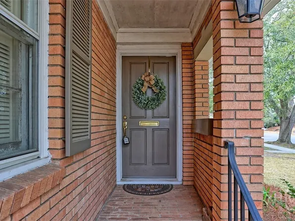 535 E 52nd St, Savannah, GA 31405