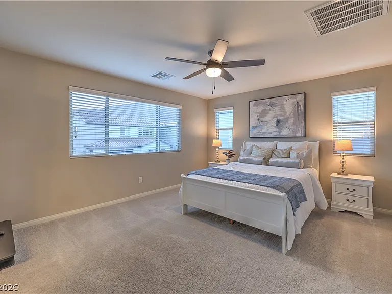 3213 Molinos Dr — Photo 37