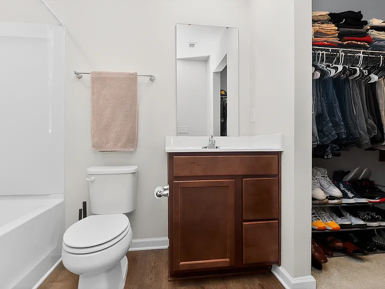 5710 Granbury Dr — Photo 12