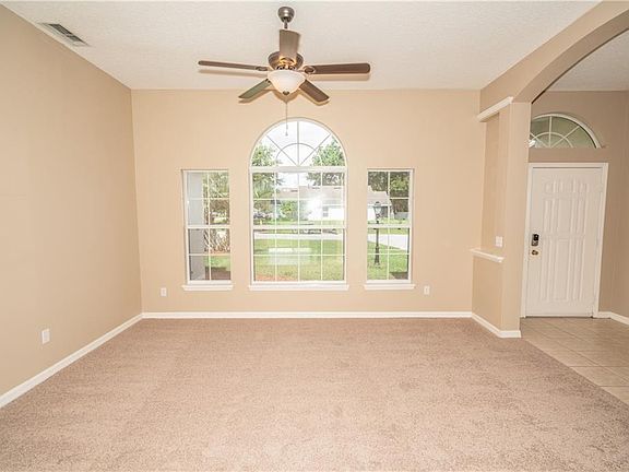 4th image of 700 Black Maple Dr