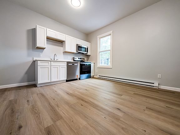 4th image of 95-99 Walnut St #1A
