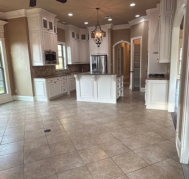 9572 Rochel Dr — Photo 53