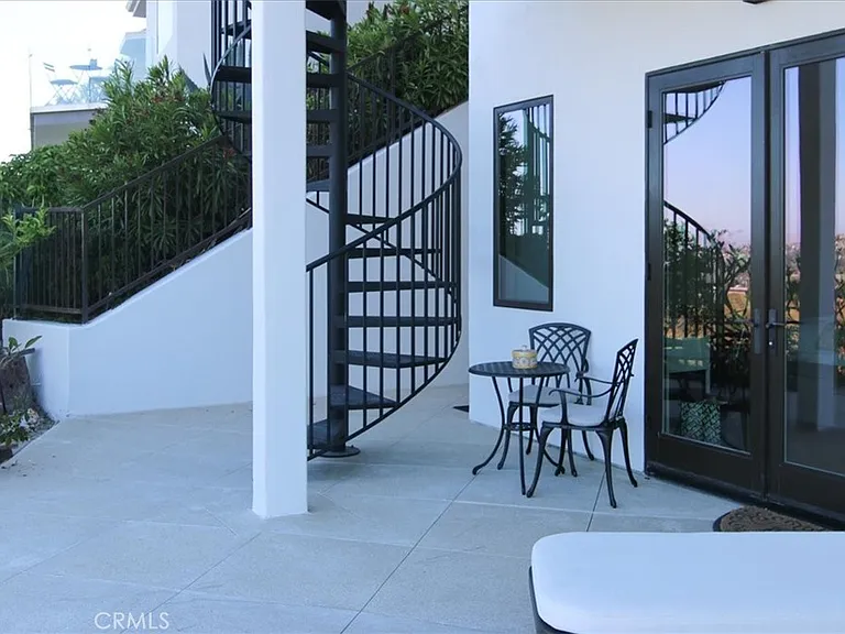1515 Tahiti Ave — Photo 43