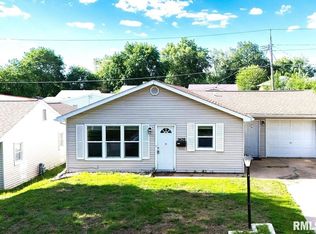 1409 Bush St, Pekin, IL 61554