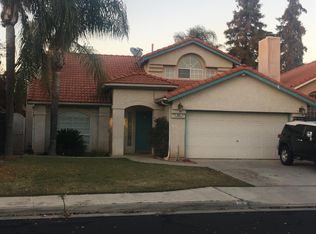 893 Garland Ave, Clovis, CA 93612
