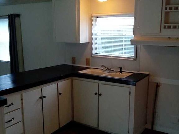 2nd image of 993 Michigan Ave E #D8