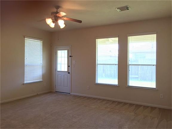 5th image of 7407 Sabinal Creek Dr
