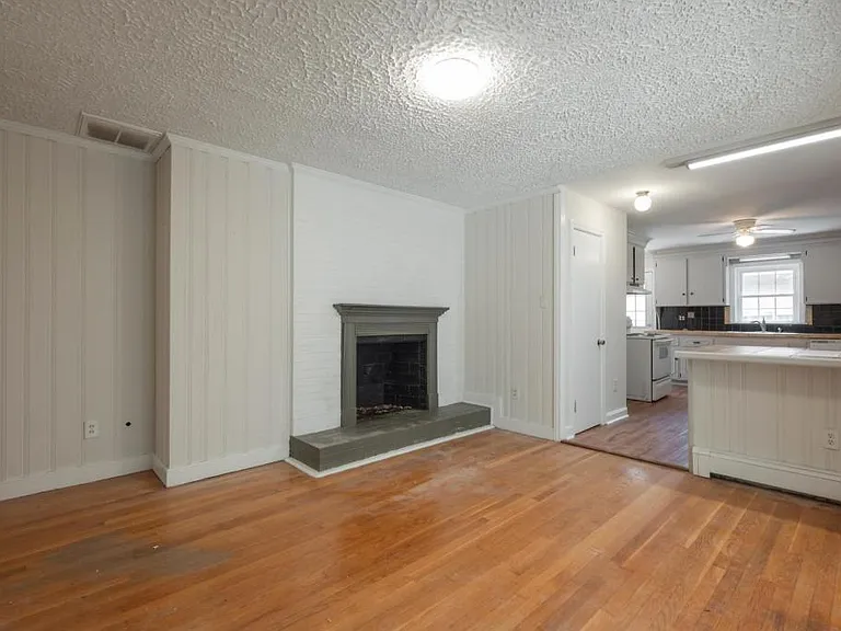 2337 Renfro Rd N — Photo 20