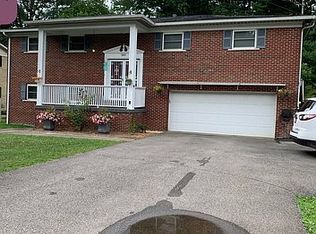 1105 Pinewood Dr, Beckley, WV 25801