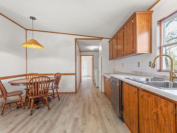 5th image of 5048 Greenwood Drive
