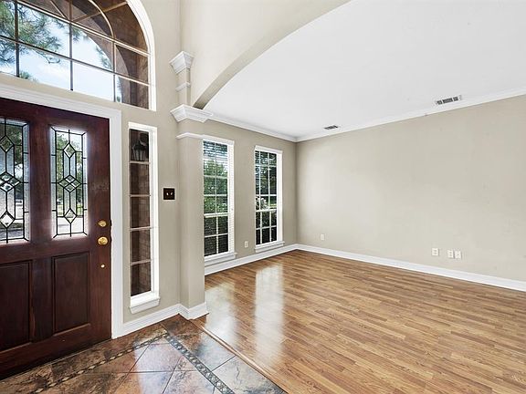 4th image of 3027 Marble Falls Dr