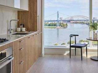 20 Halletts Point #2-1003, Astoria, NY 11102