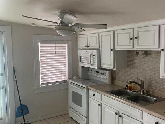 3rd image of 1008 5th Ave N