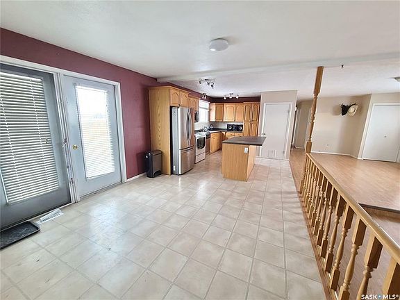 2nd image of 8 Danton St