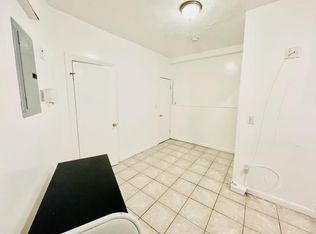 9A Charter St APT 1R, Boston, MA 02113