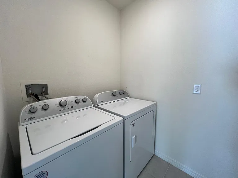 472 Lily Ln — Photo 22