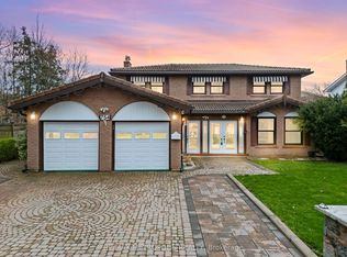 754 Eyer Dr, Pickering, ON L1W 3C2