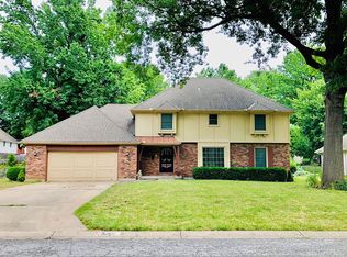 4313 S Dover Ave, Independence, MO 64055