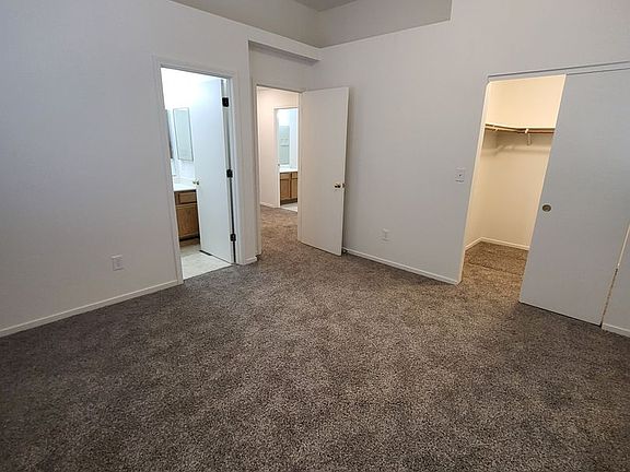 4th image of 4999 Bay Ridge Ln