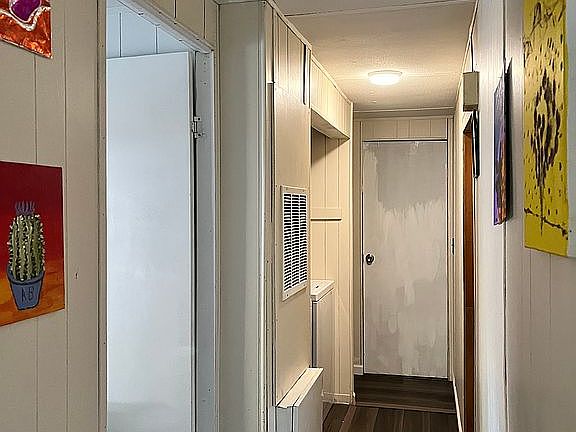 3rd image of 107 Cambridge Cir
