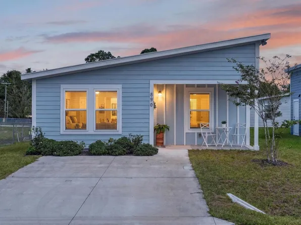 890 Helen St, Saint Augustine, FL 32084