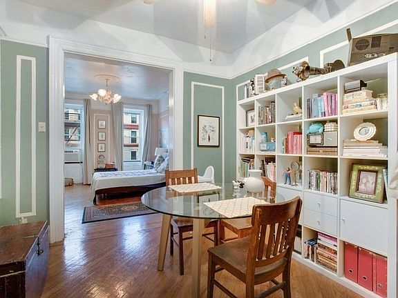 4th image of 716 Sterling Pl