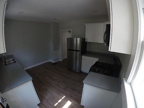 5th image of 4630 N College Ave