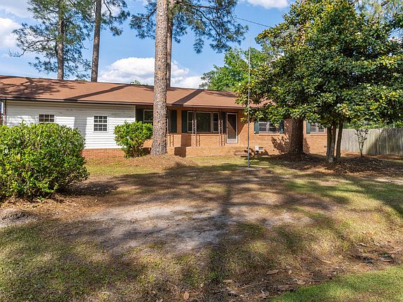3rd image of 1221 Glenrobinson Ln