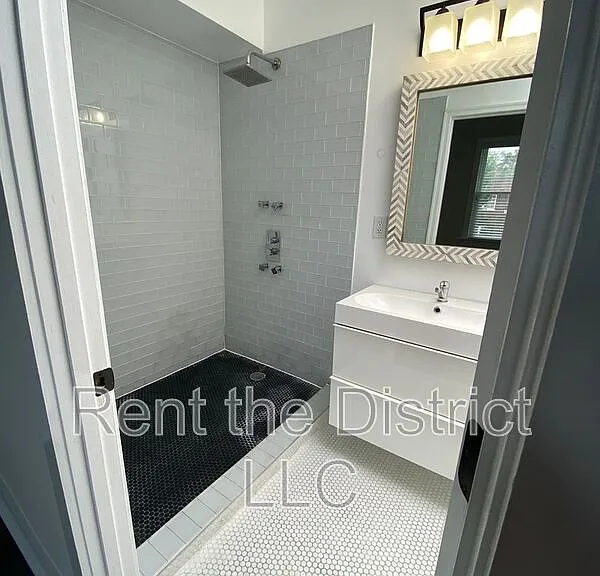 1515 Neal St NE — Photo 13