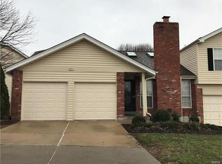 1951 Bennington Common Dr, Saint Louis, MO 63146