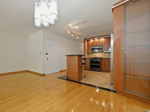 4th image of 7116 162nd Street #2