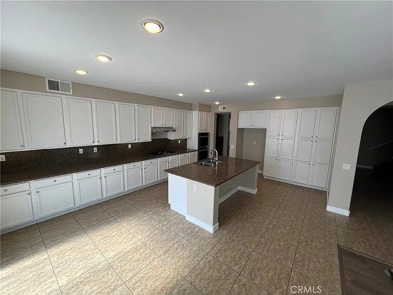 6686 Sand Dunes St — Photo 2