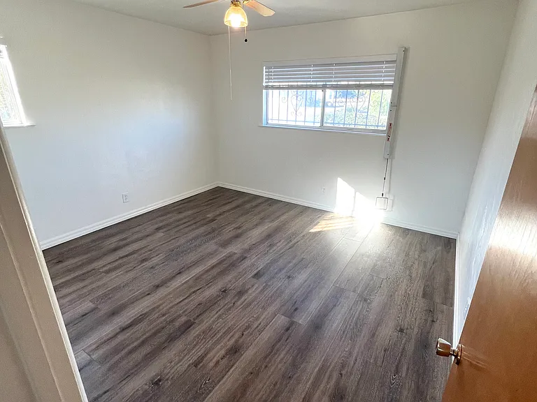 21849 Cottonwood Ave — Photo 22